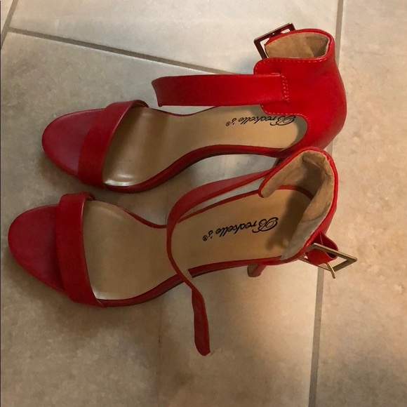 Sandals - Picture 2 of 3